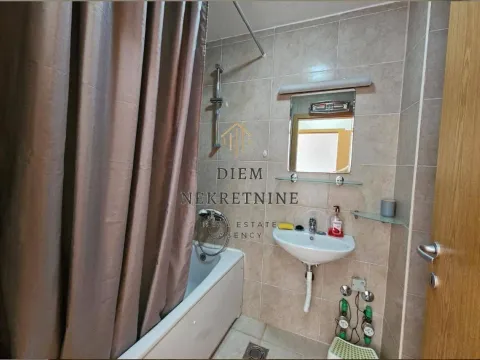 Rent, two bedroom apartment, 74m², Centar, Bar - image 5