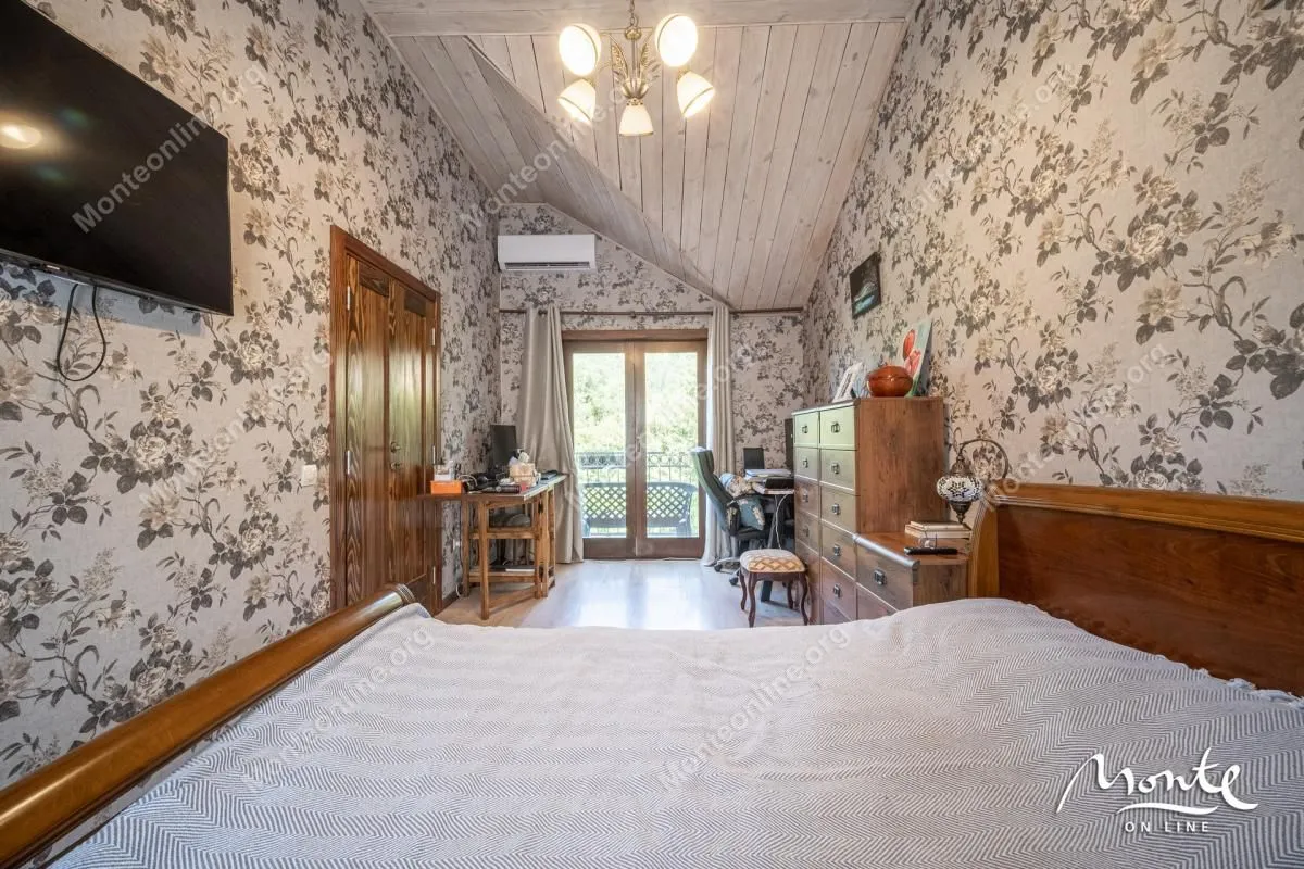 Prodaja, kuća, 130m², Tivat, Crna Gora