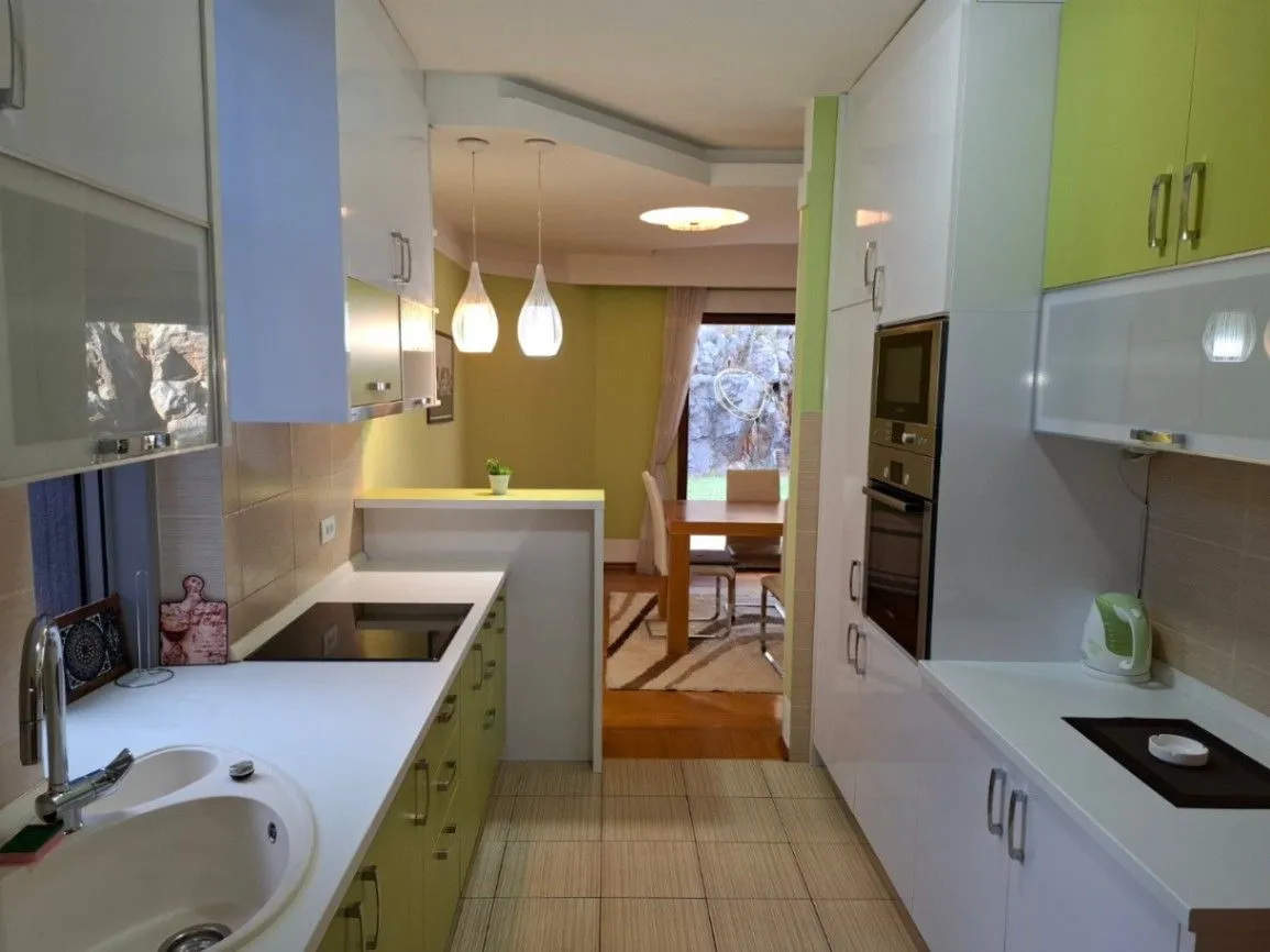 Rent, three bedroom apartment, 137m², Centar, Podgorica