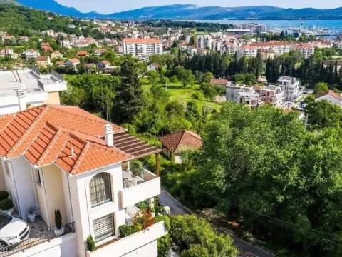 Prodaja, kuća, 240m², Donja Lastva, Tivat - image 2