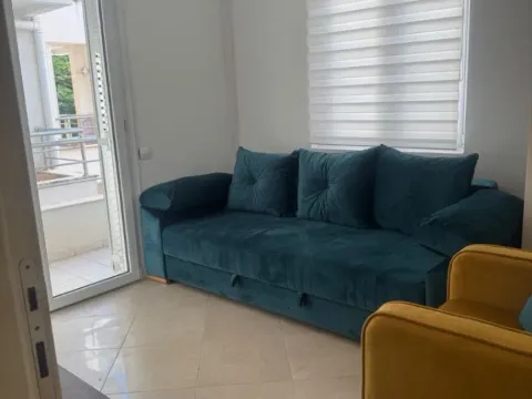 Izdavanje, jednosoban stan, 30m2, Rafailovići, Budva Izdavanje, jednosoban stan, 30m2, Rafailovići, Budva