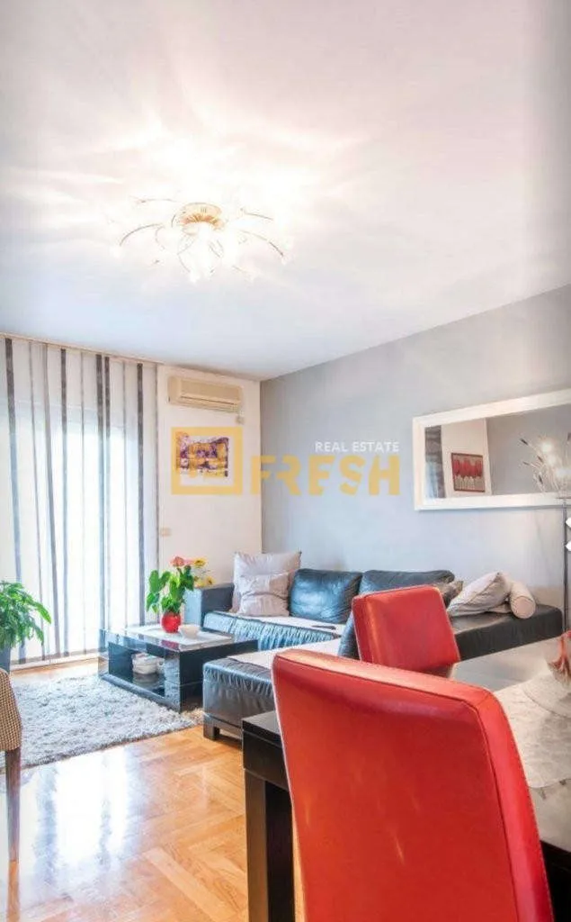 Sale, two bedroom apartment, 106m², Tivat, Crna Gora