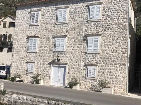 Prodaja, kuća, 208m², Perast, Kotor - image 43