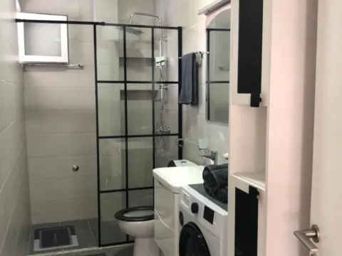 Izdavanje, jednosoban stan, 68m², Centar, Podgorica - image 12