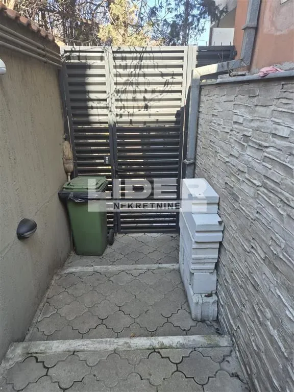 Izdavanje, četvorosoban stan, 100m², Voždovac Sve Podlokacije, Beograd