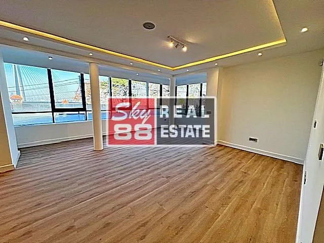 Izdavanje, četvorosoban stan, 156m², Savski Venac, Beograd
