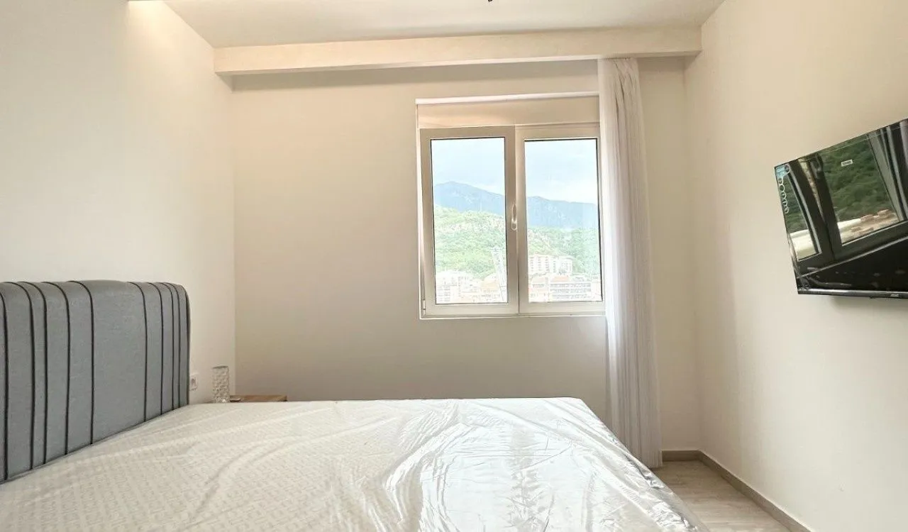 Sale, two bedroom apartment, 74m², Bečići, Budva