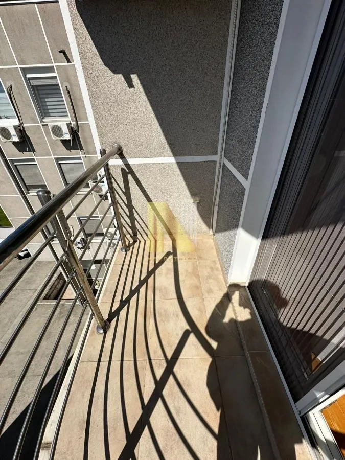 Izdavanje, dvosoban stan, 54m², Salajka, Novi Sad Sve Podlokacije
