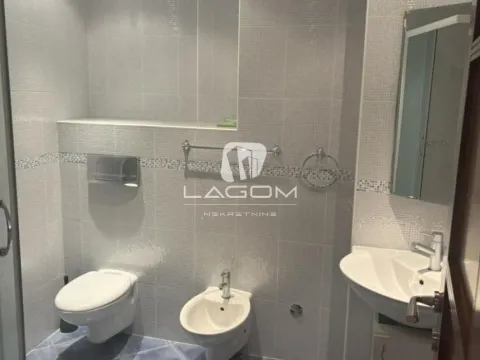 Rent, four bedroom apartment, 156m², Vračar Centar, Vračar Sve Podlokacije - image 12