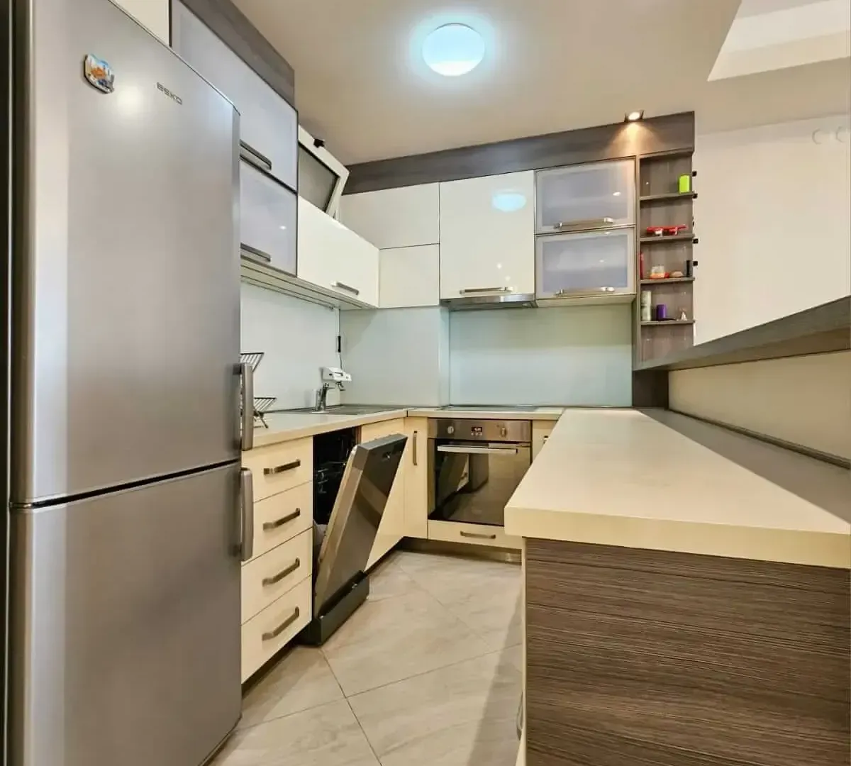 Prodaja, trosoban stan, 90m², Rozino, Budva