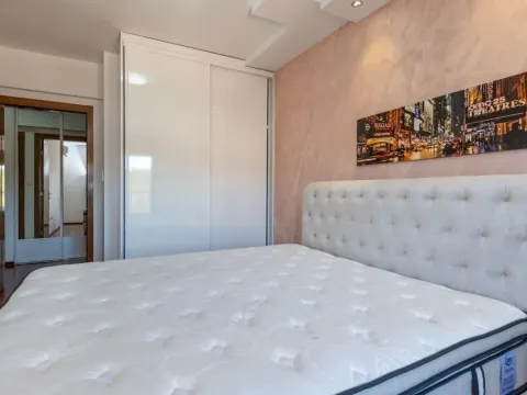 Rent, four bedroom apartment, 140m², Podgorica, Crna Gora - image 8