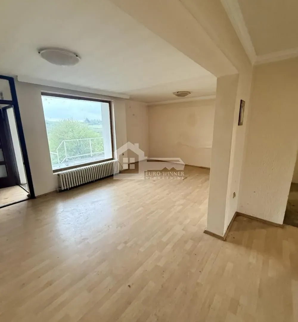 Prodaja, kuća, 220m², Čukarica, Beograd
