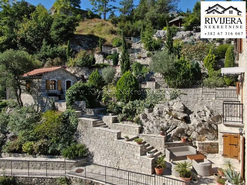 Prodaja, kuća, 226m², Podi, Herceg Novi