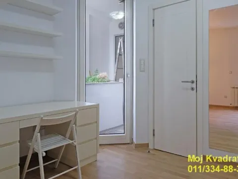 Sale, four bedroom apartment, 105m², Vračar Sve Podlokacije, Beograd - image 9