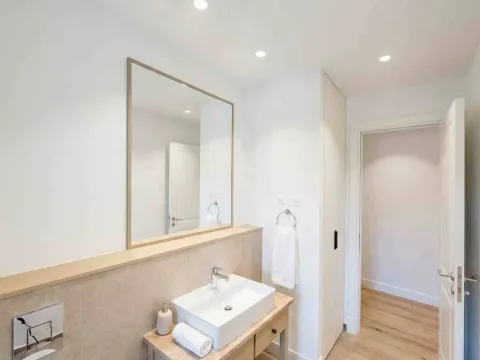 Prodaja, jednosoban stan, 69m², Luštica Bay, Tivat - image 2