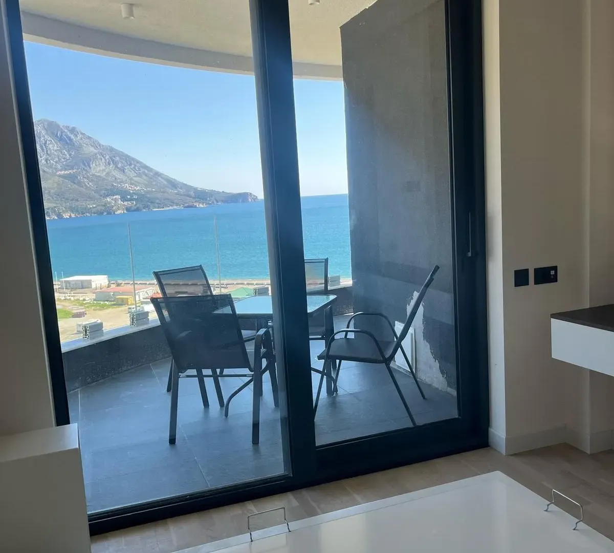 Sale, one bedroom apartment, 57m², Bečići, Budva