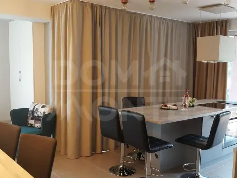 Rent, three bedroom apartment, 110m², Tivat, Crna Gora - image 5