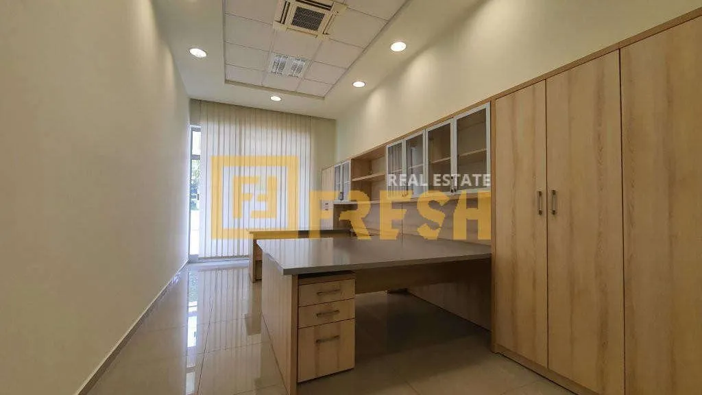Rent, office space, 155m², Stari Aerodrom, Podgorica