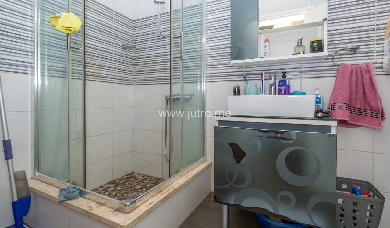 Rent, house, 200m², Spuž, Danilovgrad