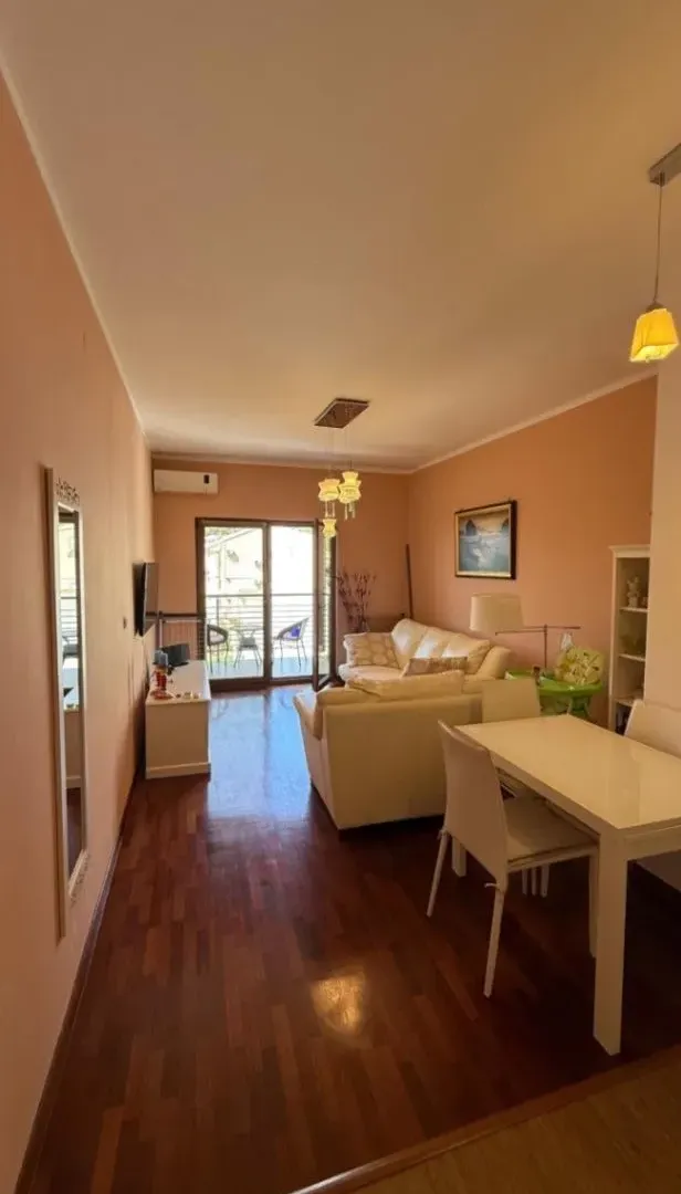 Sale, two bedroom apartment, 61m², Petrovac, Budva