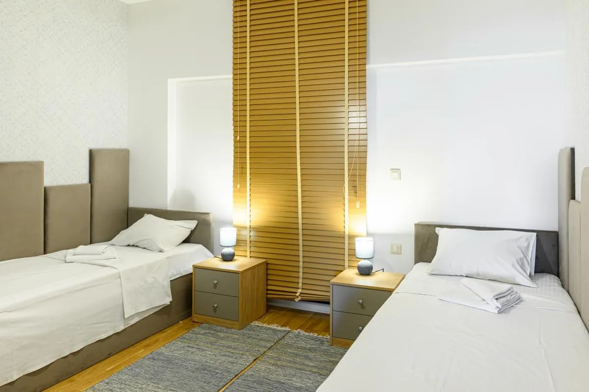Rent, two bedroom apartment, 95m², Bečići, Budva