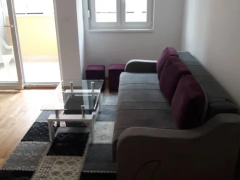 Izdavanje, garsonjera, 30m², Stari Aerodrom, Podgorica - image 3