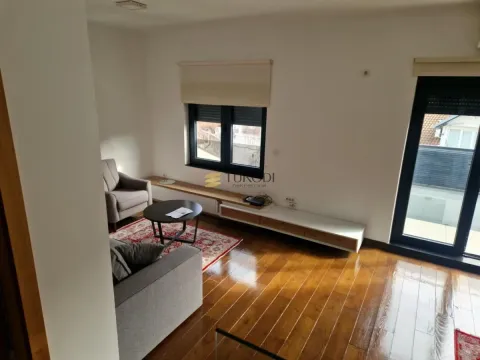 Rent, three bedroom apartment, 80m², Savski Venac, Beograd - image 2