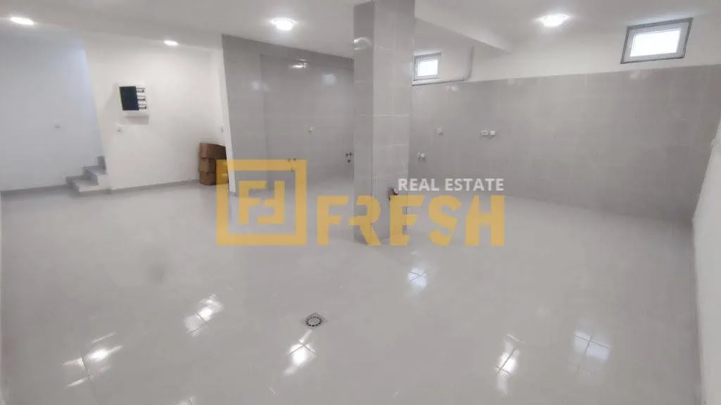 Rent, office space, 144m², Tološi, Podgorica