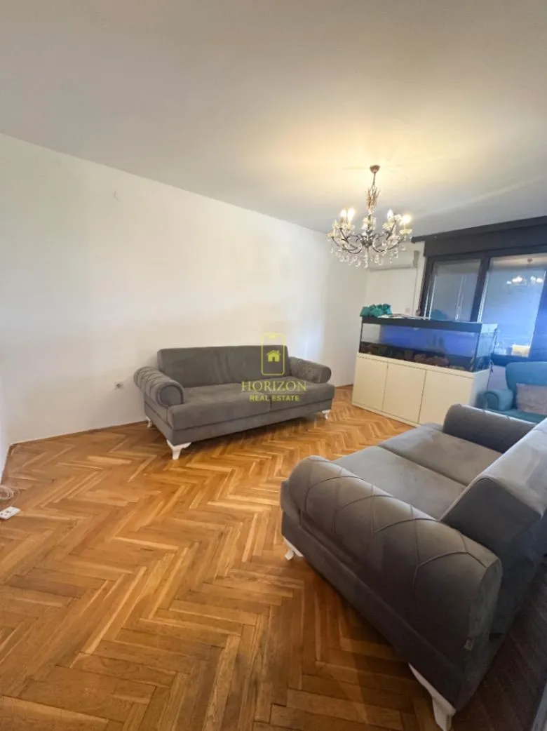 Prodaja, trosoban stan, 96m², Blok 6, Podgorica