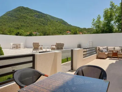 Sale, office space, 382m², Kotor, Crna Gora - image 16