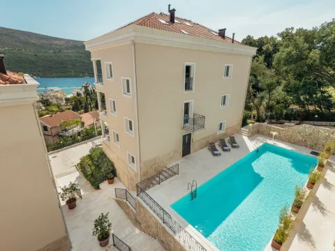 Prodaja, trosoban stan, 226m², Đenovići, Herceg Novi - image 3