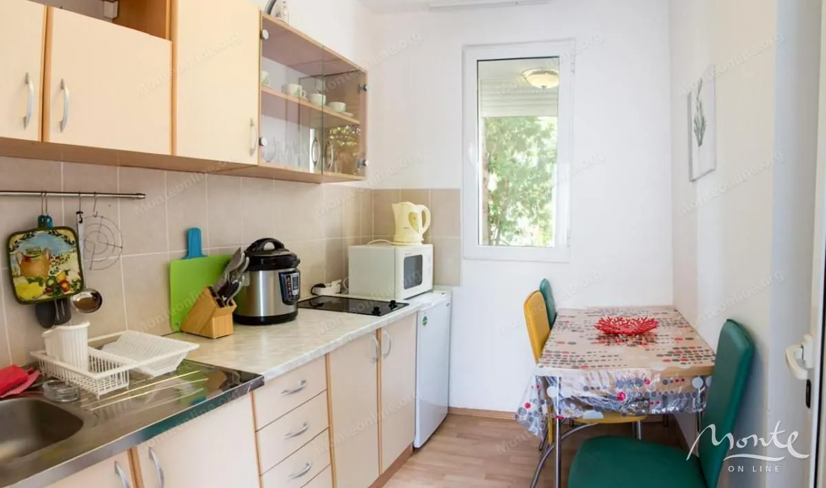 Sale, office space, 560m², Sutomore, Bar
