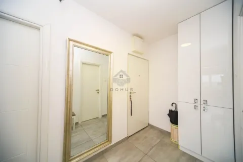 Izdavanje, dvosoban stan, 80m², Preko Morače, Podgorica - image 10