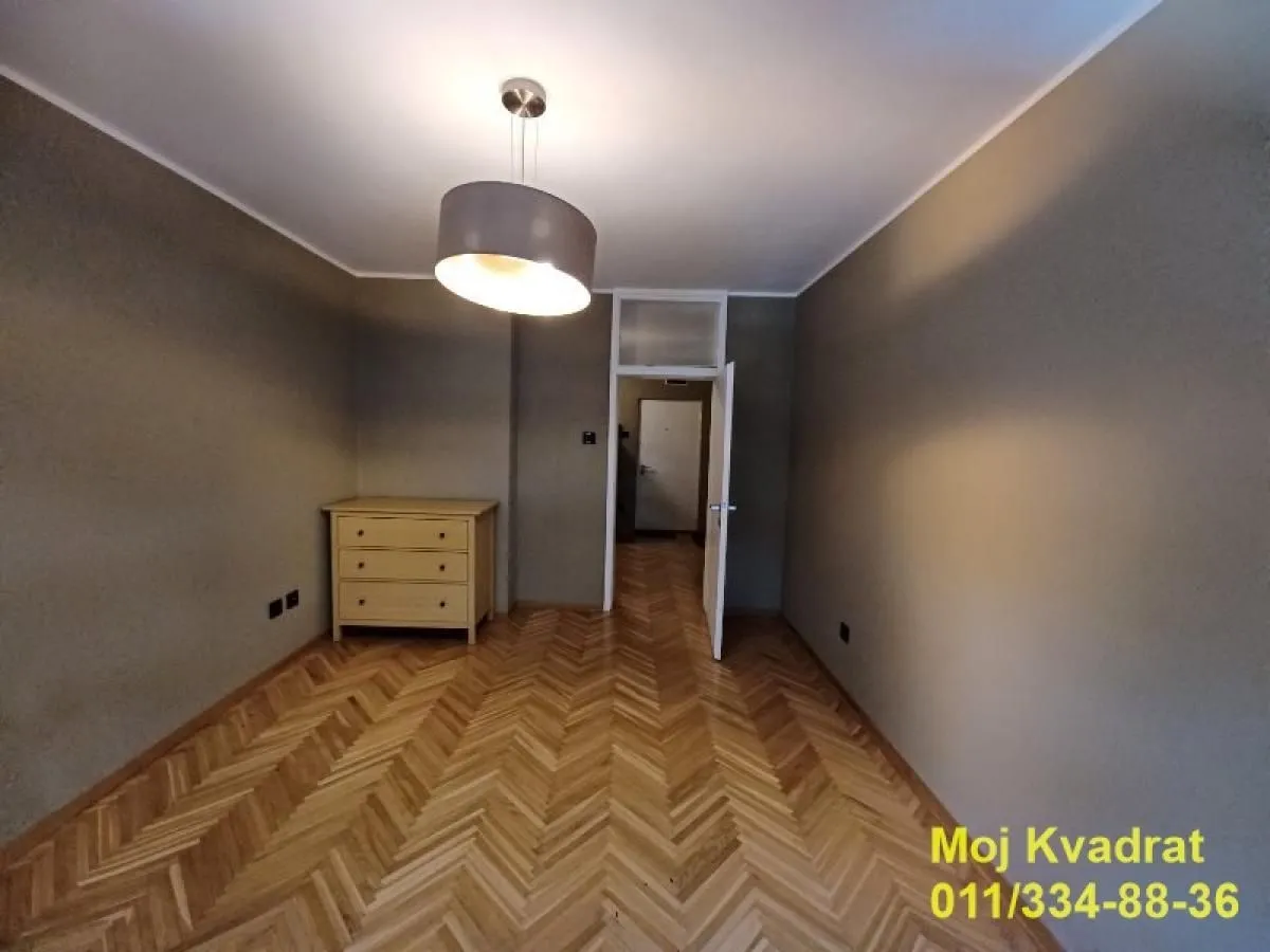 Izdavanje, trosoban stan, 80m², Slavija, Vračar Sve Podlokacije