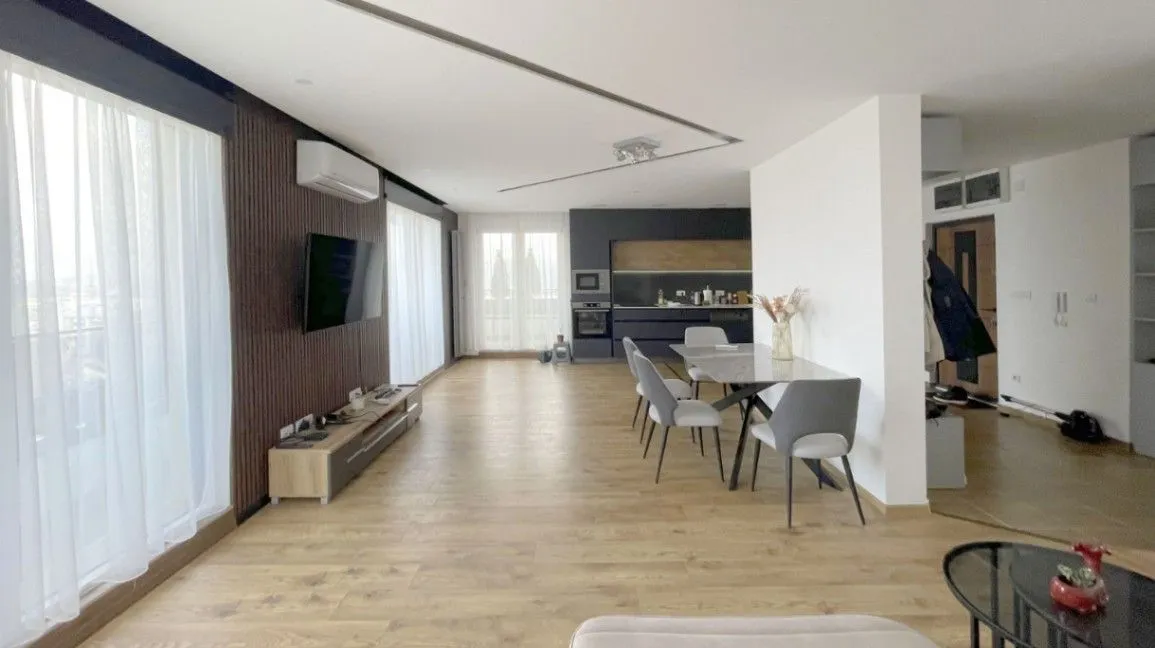 Prodaja, trosoban stan, 103m², Loznica, Srbija