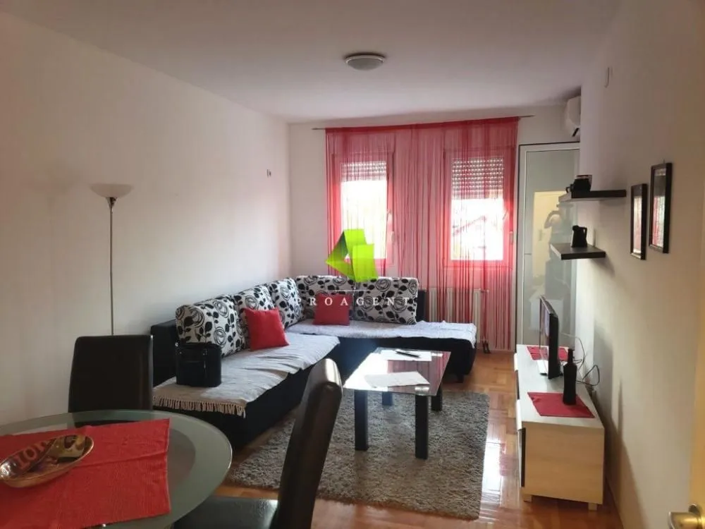 Rent, one bedroom apartment, 45m², Medijana, Niš