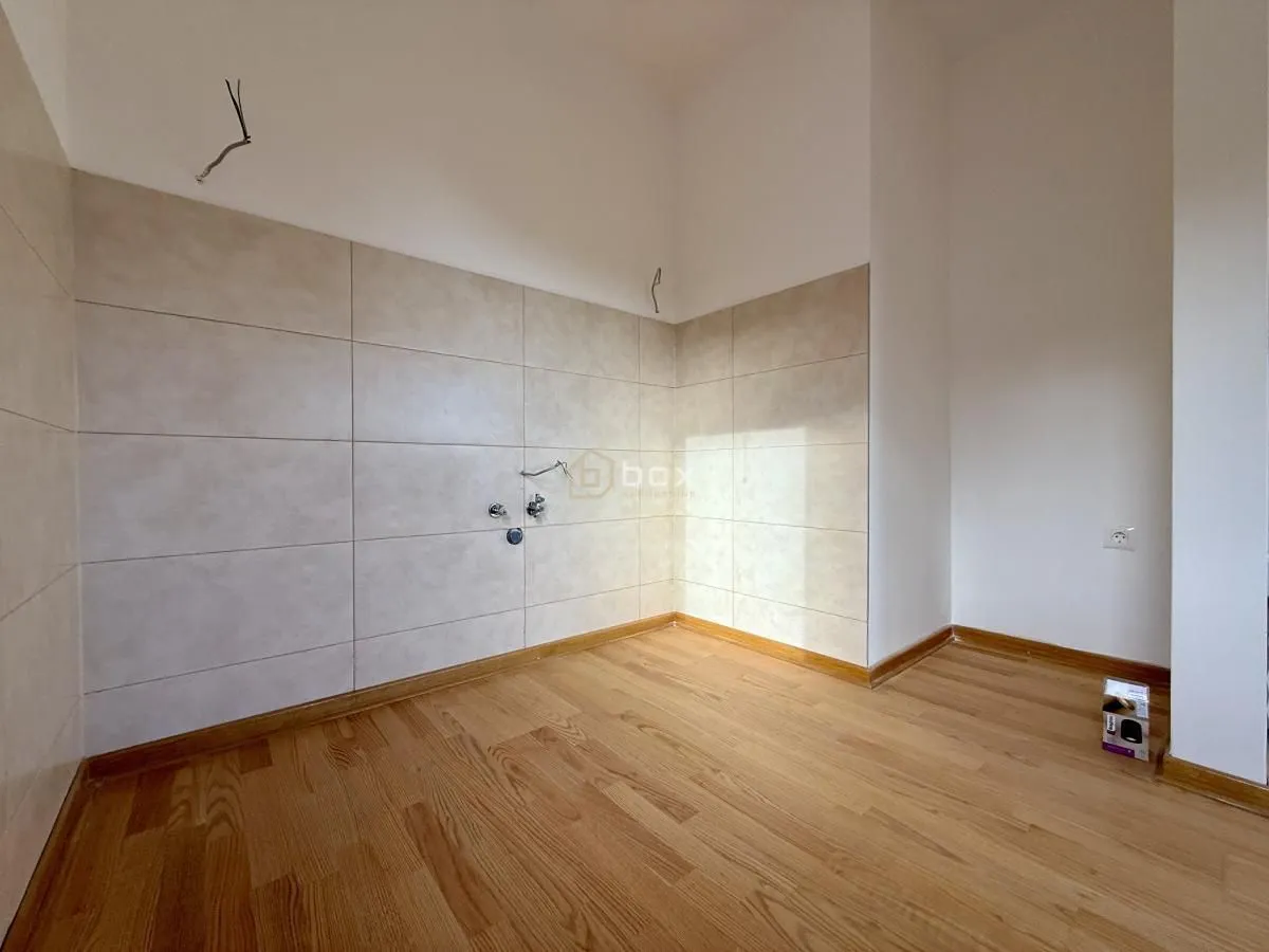 Prodaja, četvorosoban stan, 83m², Medijana, Niš