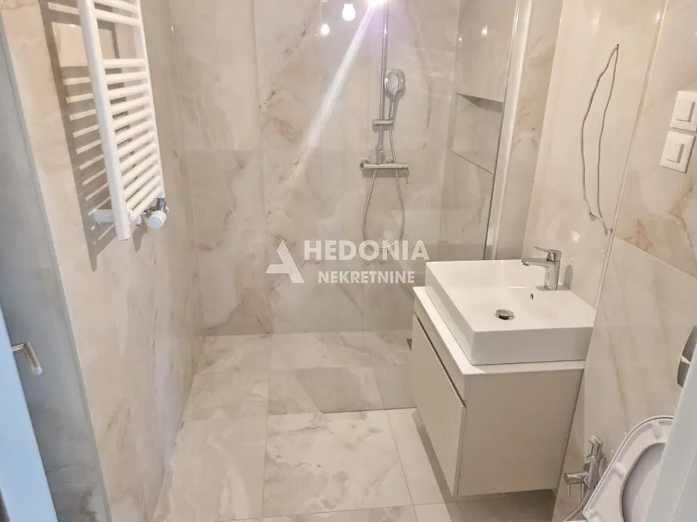 Sale, three bedroom apartment, 81m², Novi Beograd Blok 65, Novi Beograd Sve Podlokacije