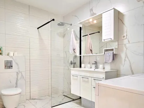 Izdavanje, dvosoban stan, 88m², Stara Varoš, Podgorica - image 10