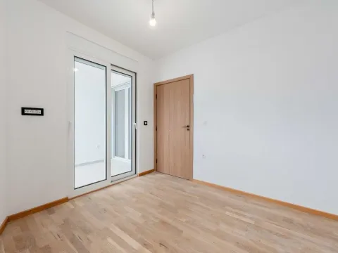 Rent, one bedroom apartment, 37m², Bjeliši, Bar - image 2