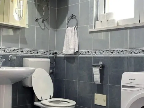 Izdavanje, jednosoban stan, 60m², Igalo, Herceg Novi - image 2