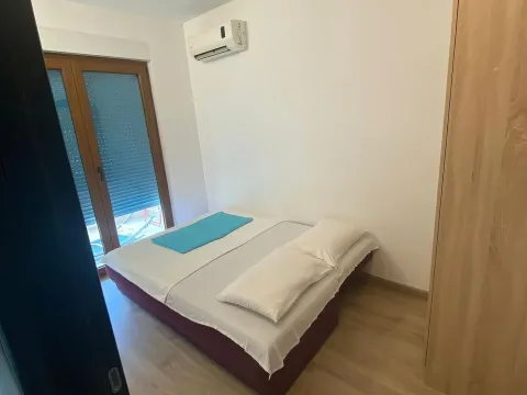 Izdavanje, dvosoban stan, 70m², Igalo, Herceg Novi - image 10