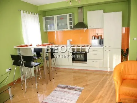 Sale, house, 519m², Centar, Tivat - image 18