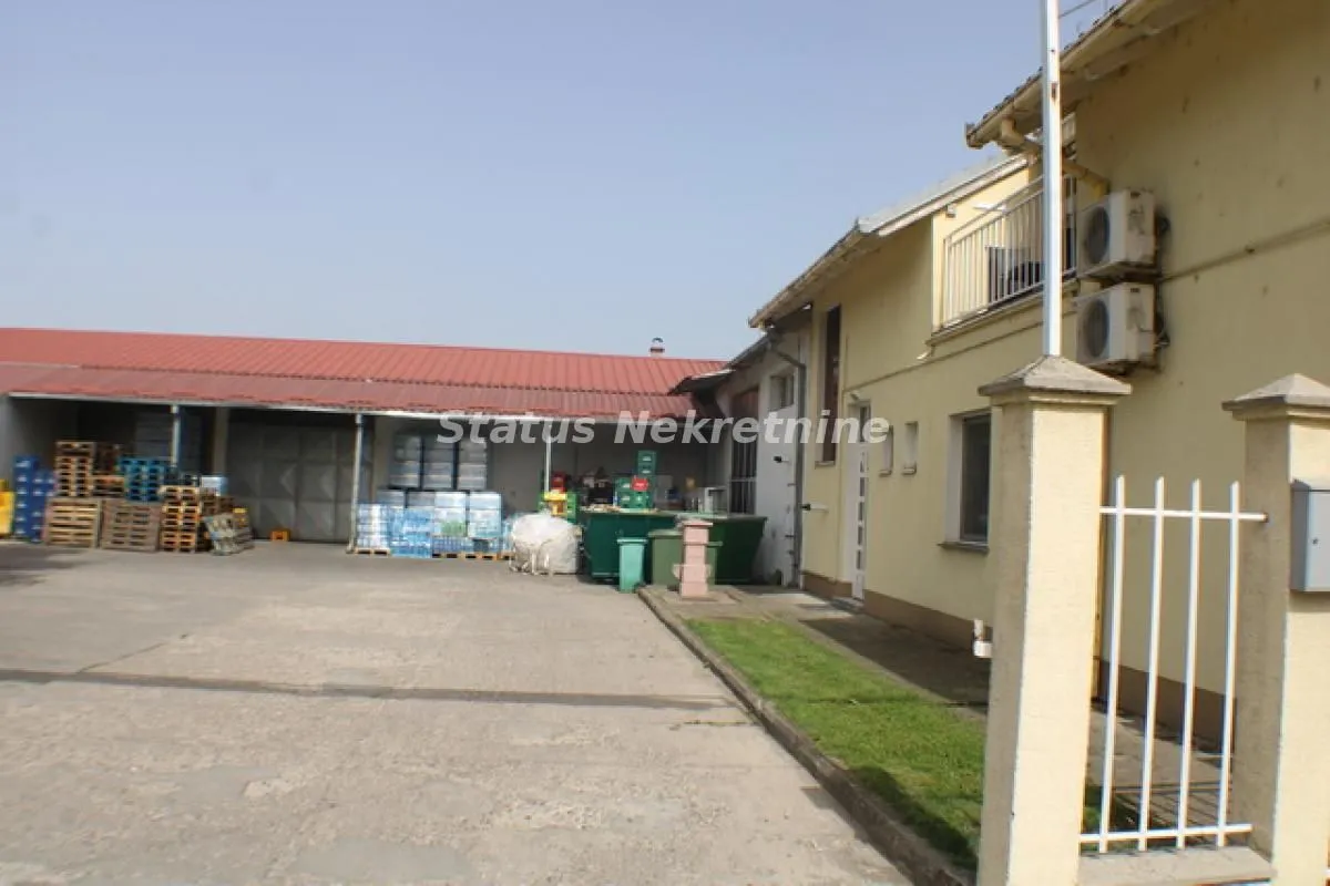 Prodaja, poslovni prostor, 613m², Beočin, Srbija