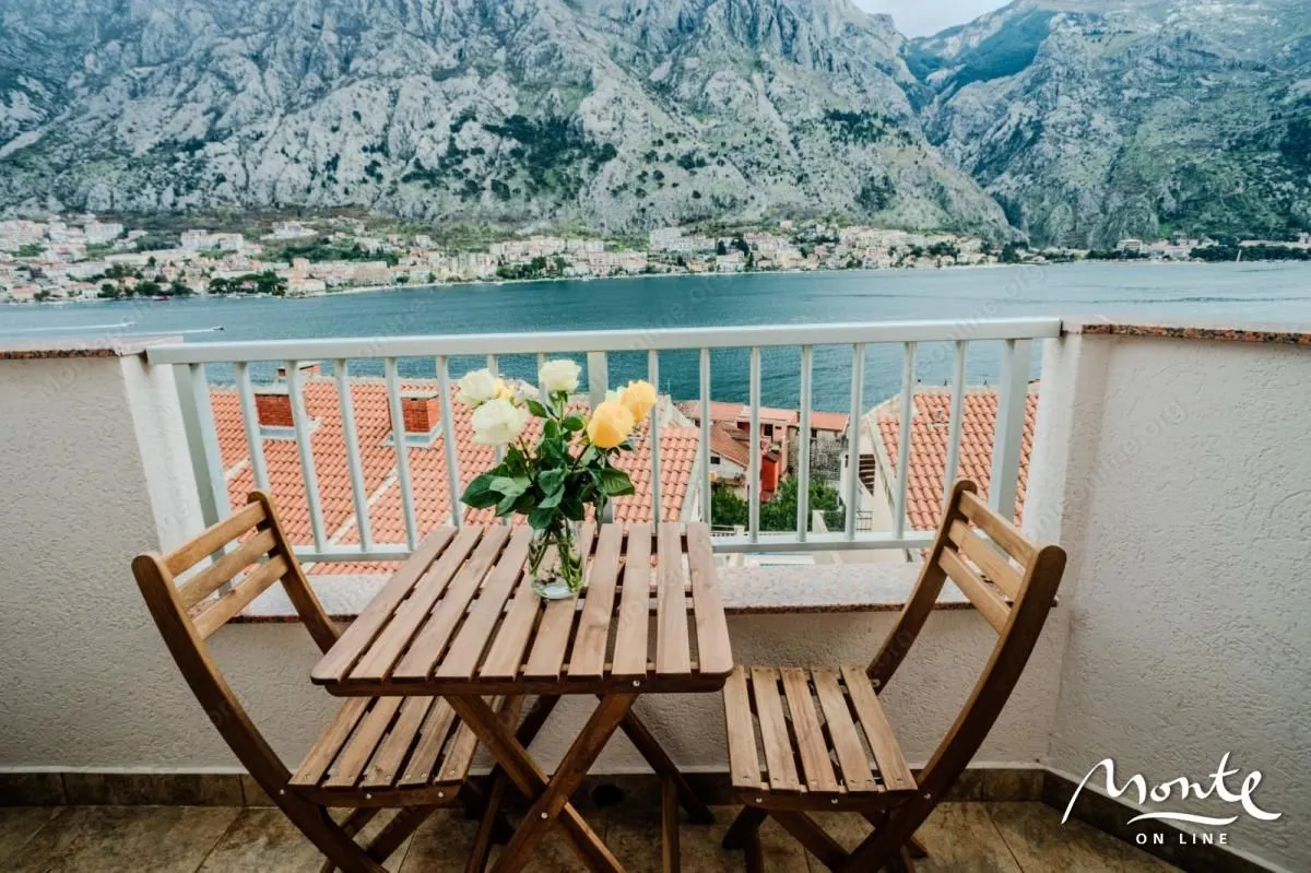 Prodaja, jednosoban stan, 50m², Muo, Kotor