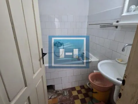 Prodaja, kuća, 250m², Vranje, Srbija - image 14