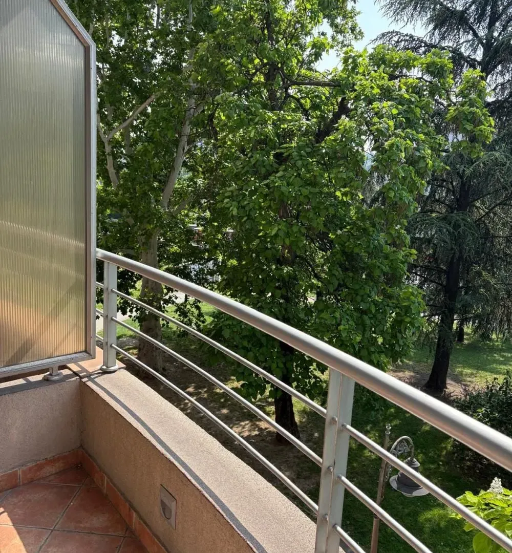 Izdavanje, dvosoban stan, 64m², Vračar Hram, Vračar Sve Podlokacije