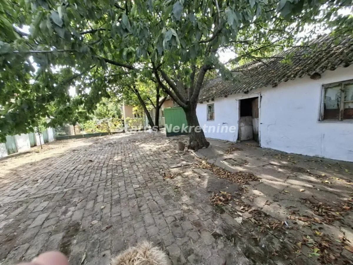 Prodaja, kuća, 257m², Mali Idjoš, Srbija