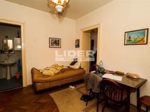 Sale, three bedroom apartment, 75m², Kalenić Pijaca, Vračar Sve Podlokacije - image 6