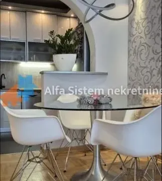 Rent, two bedroom apartment, 54m², Vračar Sve Podlokacije, Beograd - image 6